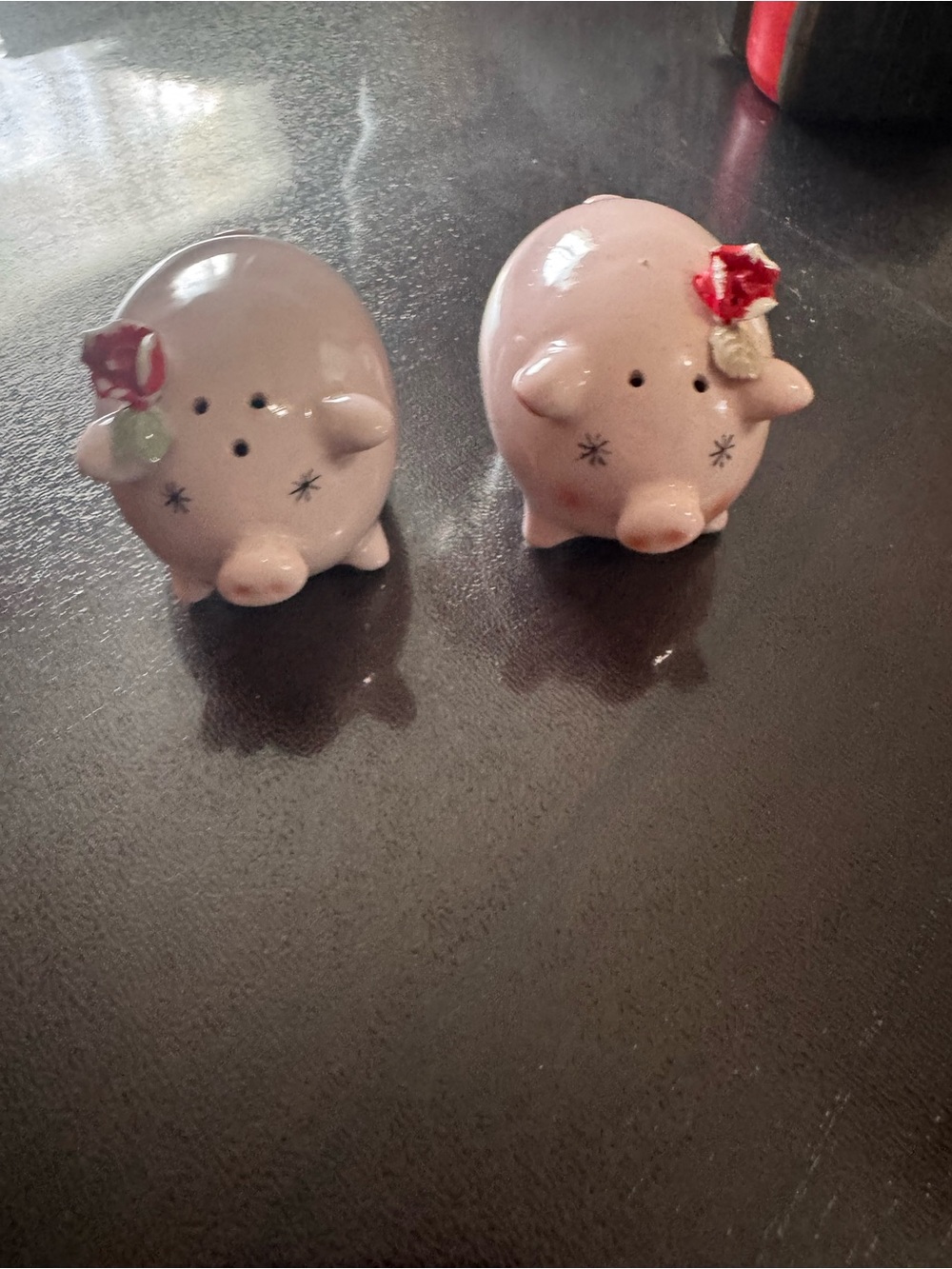 vintage Josef Originals ceramic pig salt and pepper shakers w/red rose details